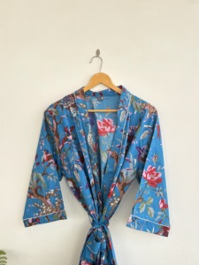 Shyam Export – Kebaya pour femmes adultes, imprimé floral bleu, manches longues, col châle, tenue ethnique quotidienne, coupe ample, longueur midi, en coton, toutes saisons - Product Image 2