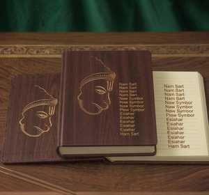 Cuaderno Premium A5 con Cubierta de Madera y Logotipo LED Recargable |   192 Páginas |   Agenda Ejecutiva de Negocios, Agenda de Lujo con Tapa Dura de Madera - Product Image 4