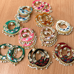 Diseñador multicolor Plata Chandi Balis Kundan Pendientes de diseñador de latón para temporadas festivas Fiesta de cumpleaños y vestidos de boda - Product Image 5