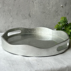 First-Class High Quality Lacquer Round Serving Tray Scalloped Shaped Handpolised Home Decoration/Restaurant - Product Image 6