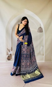 Sari en soie bleu dessiné à la main pour femme, traditionnel indien pakistanais, longueur ras du sol, ethnique, coupe classique, toutes saisons - Product Image 4