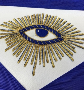 Tablier de maître de la franc-maçonnerie en velours bleu avec broderie dorée faite à la main, en cuir blanc avec cordons - Product Image 5