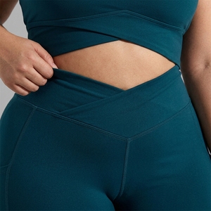 Plus Size Women 2 Piece Yoga Set Square Neck <b>Crop</b> Top High Waist Full Length <b>Leggings</b> Seamless Solid Color Spandex Polyester - Product Image 6