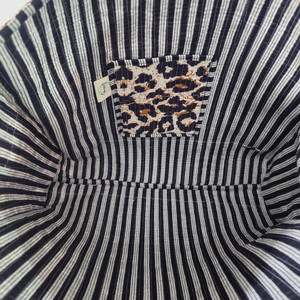 Bolso de mano de lona con estampado de leopardo, diseño moderno con parte superior abierta para ir de compras en todas las estaciones - Product Image 4