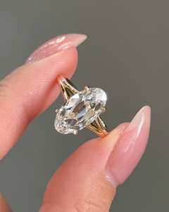 Bague Chevalière Authentique Moval en Diamant Taillé 3.01Ct Certifié IGI, Or Massif 14K, Cadeau de Mariage ou de Fête pour Demoiselle d'Honneur - Product Image 1