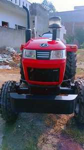 Tractor Agrícola EICHER Solis de 60 CV con Ruedas, Usado Poco, Transmisión Automática, Potente, Eficiente y Fiable para Motor, Caja de Cambios y Bomba - Product Image 3