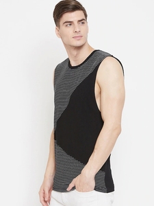 Men's Geometric Pattern Knitted Sleeveless Tank Top O-Neck Color Blocked Casual Style - Product Image 4