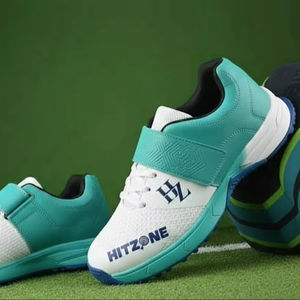 Zapatos de cricket con tacos de goma, ligeros, lavables, de material suave, larga duración, con la mejor comodidad, disponibles en todos los colores. - Product Image 1