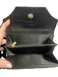 Bifold de cuero de vaca para Mujer | Cuero hecho a mano con protección RFID para estilo y seguridad - Product Image 2