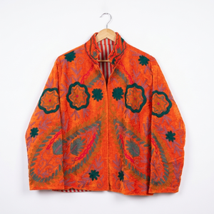 Chaquetas de Algodón Bordadas con Diseños Artísticos Tradicionales Suzani para Boutiques de Moda Bohemia, Ropa Étnica, Listas para el Invierno - Product Image 1