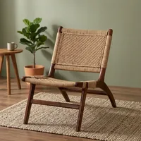 Chaise en bois vintage avec assise et dossier en corde naturelle tressée à la main, élégant mobilier de salon intérieur/extérieur pour le salon
