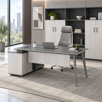 Bureau de direction moderne pour PDG avec armoire de rangement latérale, gestion des câbles, aspect bois, mobilier de bureau pour manager
