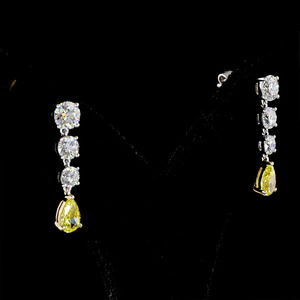Pendientes de Diamante Cultivado en Laboratorio, Color Amarillo Intenso, Corte Redondo, Oro 10K 14K 18K, Plata 925 935 - Product Image 3