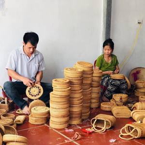 Rattan <b>Bag</b> with Mother of pearl Handmade <b>Wicker</b> Shoulder Handbag for Premium Summer Style Vietnam Origin - Product Image 2