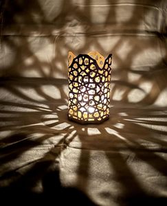 Lanterne décorative en métal de style marocain, artisanat licorne, faite à la main, durable, porte-bougie vintage, suspendue, pour mariage, maison, jardin - Product Image 4