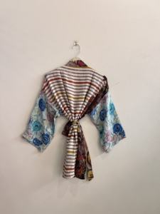 Robe kimono courte en soie pour femme, peignoir vintage, tenue d'été - Product Image 6