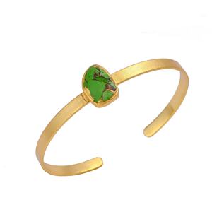 Brazalete Ajustable Unisex de Jade Verde Mohave con Baño de Oro y Bisel Geométrico Moderno - Product Image 3