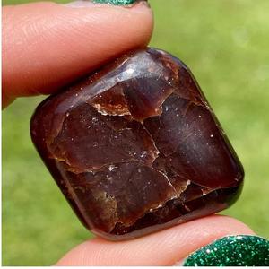 Boule de grenat rouge naturel polie, sphère de cristal de guérison pour la méditation Reiki, fabrication de bijoux, vente en gros - Product Image 4