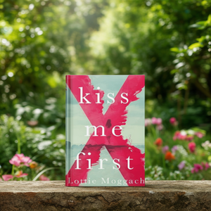 Besame Primero de la Autora Lottie Moggach, Libro de Tapa Blanda Personalizado - Product Image 1