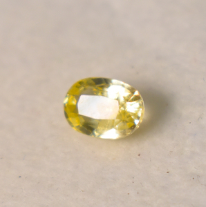 Zafiro amarillo natural ovalado de 1.45 quilates, 7.7X5.3X3.7 mm, zafiro amarillo suelto para la fabricación de joyas - Product Image 5