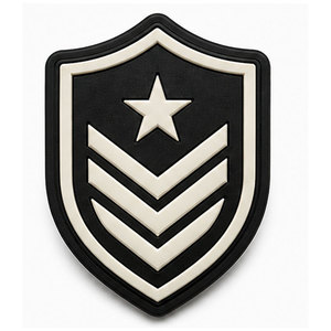 Écussons en caoutchouc PVC couleur personnalisée, badges à logo en relief personnalisés, accessoires vestimentaires flexibles et imperméables pour la vente en gros - Product Image 1