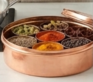 Élégant support rond en cuivre pour épices avec 6 compartiments, style vintage fait main pour la cuisine - Product Image 5