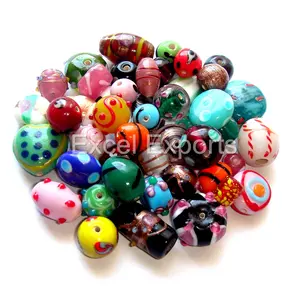 Assortiment de perles de verre fantaisie de formes mixtes et de tailles pour la fabrication de rideaux de décoration de bijoux fantaisie et de travaux manuels