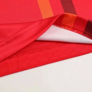 Conjunto de Uniforme de Fútbol Rojo para Hombre, Manga Corta, Cuello Redondo, Secado Rápido, Poliéster, Color Sólido, Ribete en Contraste, Corte Regular - Product Image 4