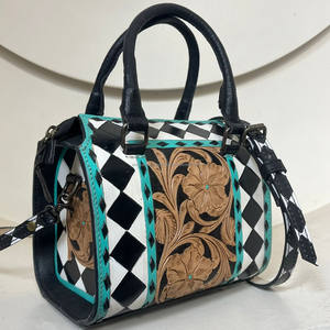 Bolso de Cuero Personalizado Hecho a Mano con Diseño Occidental a Cuadros Blancos y Negros, Bolso de Diseñador de Piel de Vaca para Mujer, Bolso de Viaje Resistente - Product Image 4