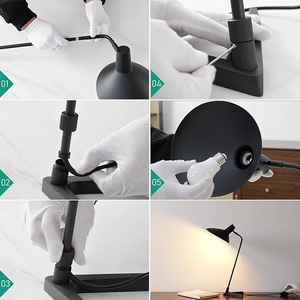 Lámpara de Mesa Industrial Ajustable de Latón para Escritorio, Sala de Lectura y Oficina - Product Image 2