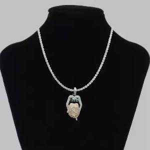 Pendentif Hip Hop pour Hommes avec Design Iced Out et Diamant Moissanite pour Usage Quotidien, Disponible en Gros - Product Image 1