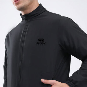 Conjuntos deportivos de hombre de corte relajado y a la moda, ideales para ropa informal y un estilo urbano moderno. - Product Image 5