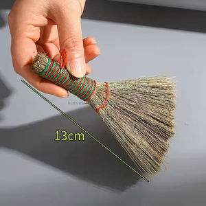 Escoba de Paja Natural Personalizable, Herramienta de Barrido Hecha a Mano para Limpieza del Hogar, Venta al por Mayor OEM Ligera de Vietnam - Product Image 5
