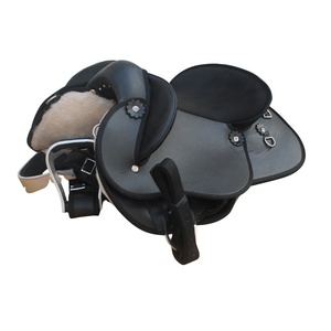 Selle de cheval légère Rider's Trust, synthétique, confortable, avec siège souple, étriers réglables, selle d'équitation durable - Product Image 1