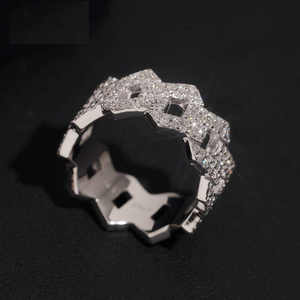 Anillo de Moissanita para Hombre, Diseño Geométrico con Incrustaciones de Diamantes, Anillo de Lujo Estilo Hip Hop - Product Image 1
