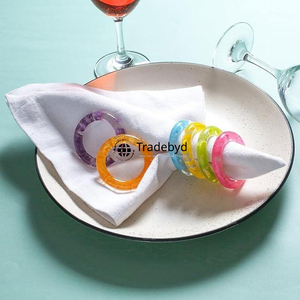 Anneau de serviette de table en résine décorative classique pour mariage, durable, écologique, élégant, décoration de table par Tradebyd - Product Image 2