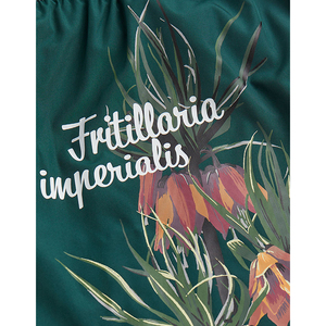 Shorts de Baño para Hombre con Estampado Floral Verde, Secado Rápido, Cordón Ajustable, Diseño de Fritillaria Imperialis y Logotipo en la Pierna Derecha - Product Image 4