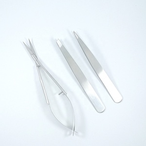 Pince à épiler dorée 3 pièces la plus demandée pour sourcils, avec pointe inclinée et ciseaux à ressort à lame droite, personnalisable avec logo - Product Image 3