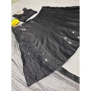 Beau travail Zari Lehenga Choli pour les fêtes et les mariages - Product Image 1