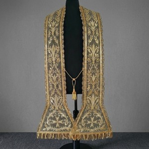 Elegante Estola Litúrgica Hecha a Mano para Adultos Unisex, Tela de Malla Premium con Bordado Dorado, Diseño Personalizado - Product Image 1