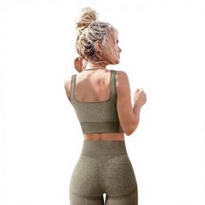 Ensemble soutien-gorge et short de yoga pour femme, uni, texturé, respirant, à compression, avec bretelles croisées, séchage rapide, extensible, coupe en V et dos froncé - Product Image 5