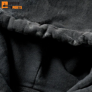 Sudadera con capucha doble personalizada de algodón 100% de 380 g/m², negra, estilo vintage desgastado, streetwear, para invierno, ecológica - Product Image 3