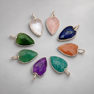 Pendentif Cœur Facetté en Lapis Lazuli, Breloque en Pierre Précieuse Bleue, Monture Dorée ou Argentée, Fournitures de Fabrication de Bijoux, Vente en Gros Fabricant - Product Image 3