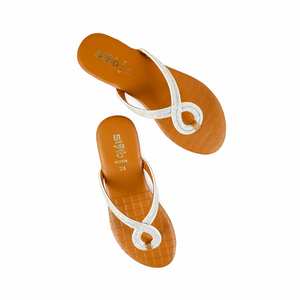Mustard Casual Chunky Chaussures CL1934 Chappal - Product Image 1