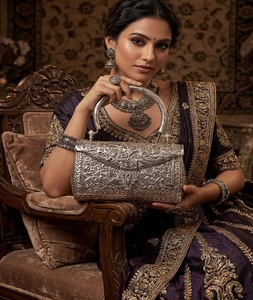 Bolso de mano para boda, chapado en oro, hecho a mano, redondo, tallado, artesanía Tayyab, F S International, Uttar Pradesh - Product Image 6