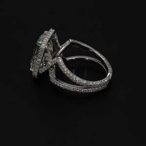 Anillo de Halo con Diamante de Corte Esmeralda Moissanite para Mujer, Plata 925 Original, Regalo Personalizado, Anillo de Diamantes con Banda Única - Product Image 4