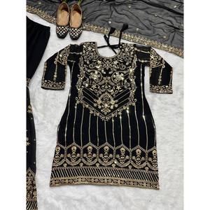Hermoso Mono de Fiesta con Elegante Top Sharara y Dupatta de Lujo para Ocasiones Especiales - Product Image 5
