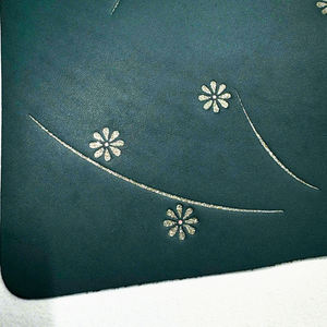 Patchs TPU Logo 3D personnalisés pour vêtements | Conception professionnelle de transfert de chaleur de fer | Fabricant vietnamien pour les marques de mode - Product Image 4