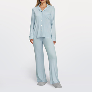 Ensemble de pyjama décontracté pour femmes, bleu clair, manches longues, vêtements de nuit classiques en coton doux, taille élastique, couleur unie - Product Image 1