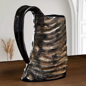 Mug en corne opulente : une déclaration artisanale d'une sophistication rustique - Product Image 1